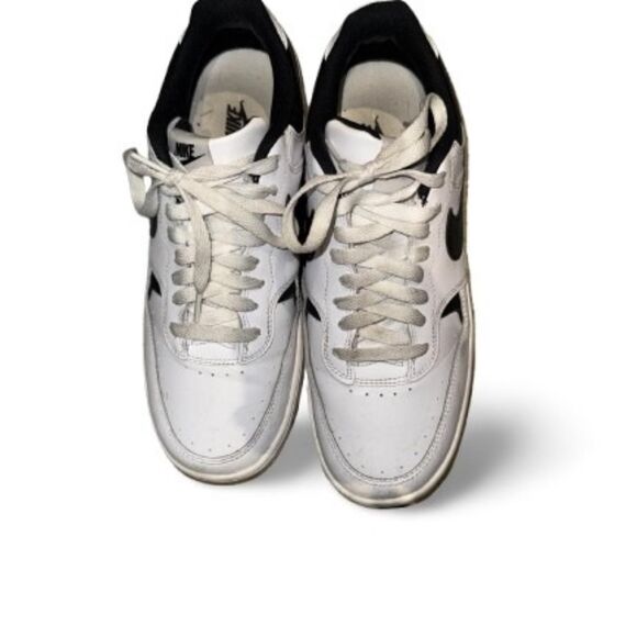 Nike Men's White and Black Trainers - Picture 2 of 5